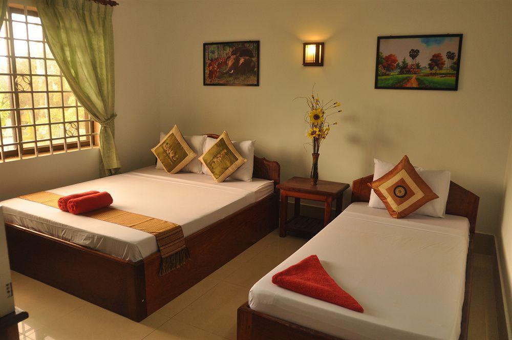 Tropical Breeze Hotel 2*
