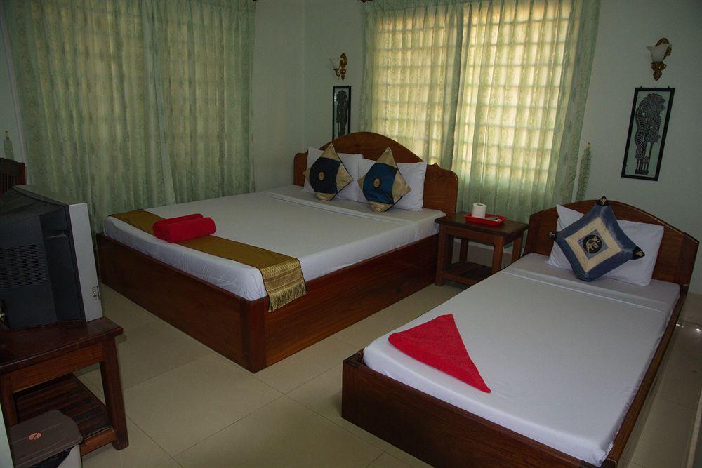 Tropical Breeze Hotel 2*