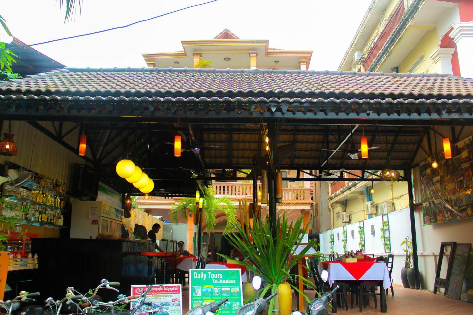 Tropical Breeze Hotel 2*
