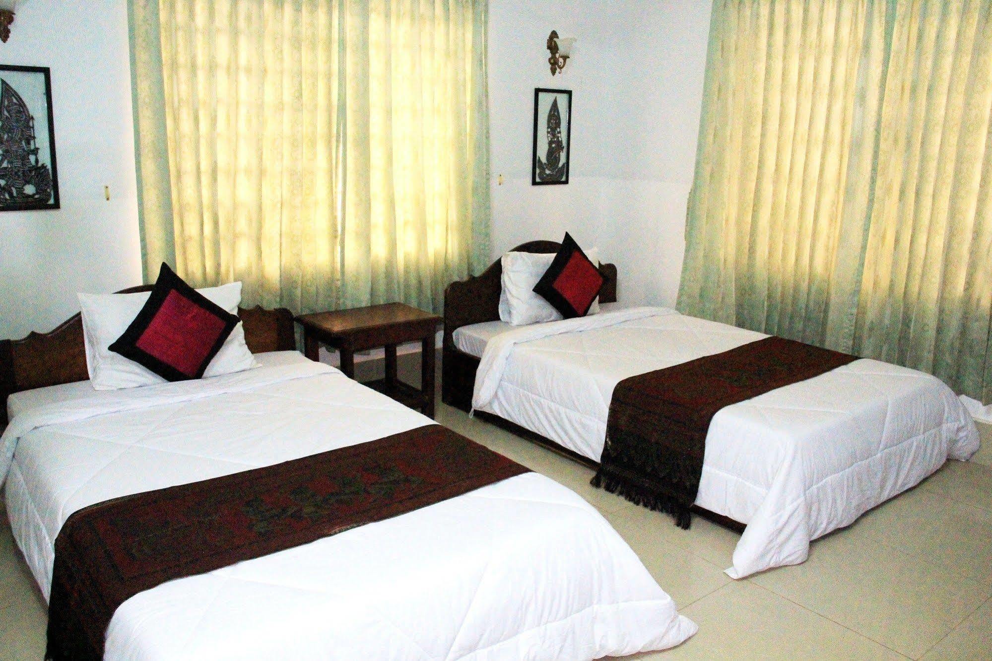 Tropical Breeze Hotel 2*